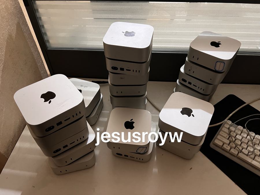 Mac mini，俯拍（实拍）
